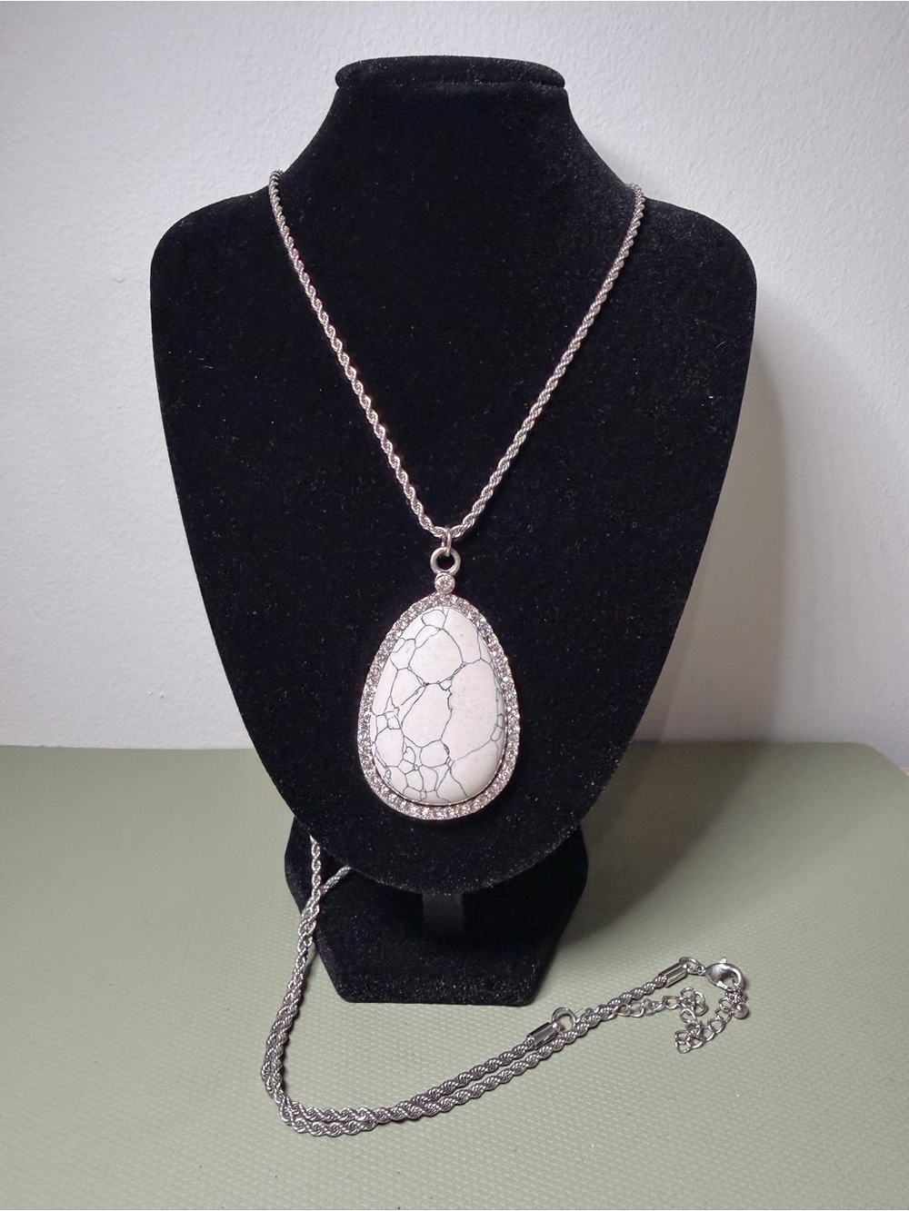 White Teardrop Stone Pendant Necklace - Women Jewelry